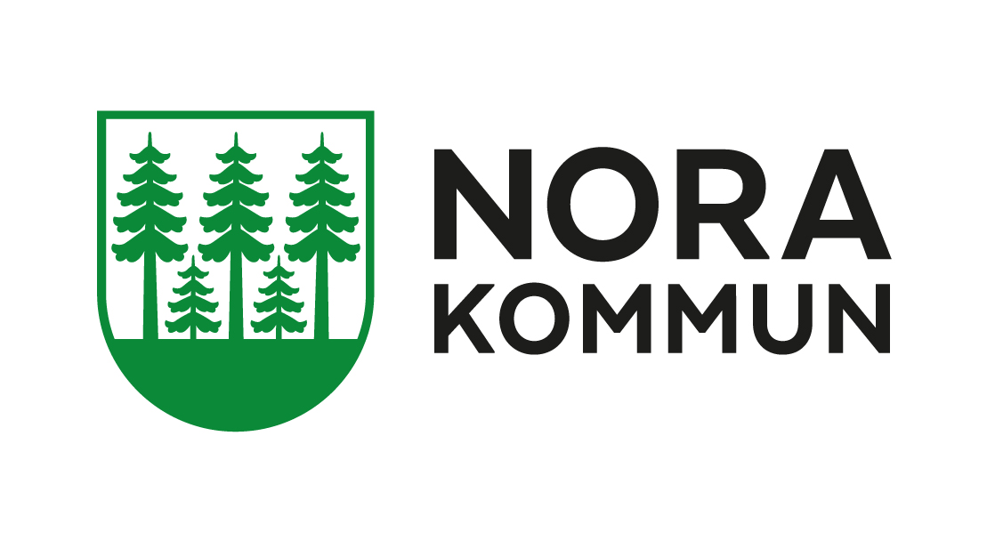Nora kommuns logotyp: grönt vapen och svart text
