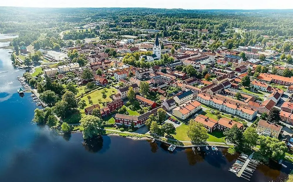 Flygfoto av Nora stad
