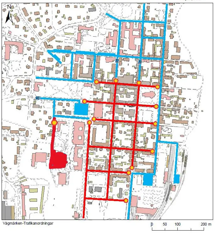 Karta centrala Nora med blåa och röda markeringar
